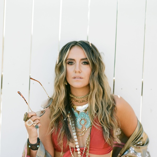 Lainey Wilson profile photo